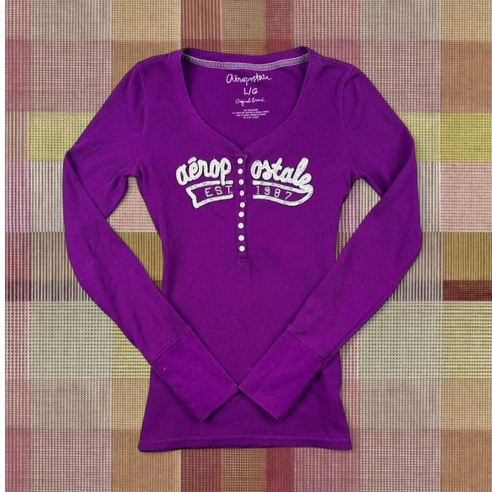 Vintage 2000’s Aeropostale Purple Henley Top